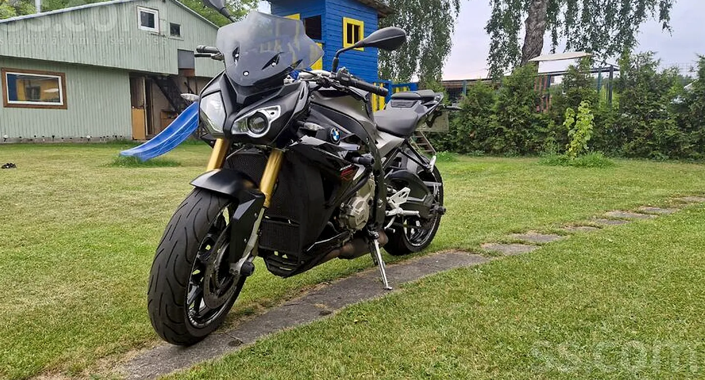 BMW S1000r