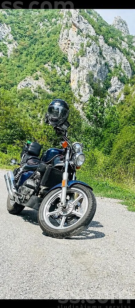Honda Vf 700 magna