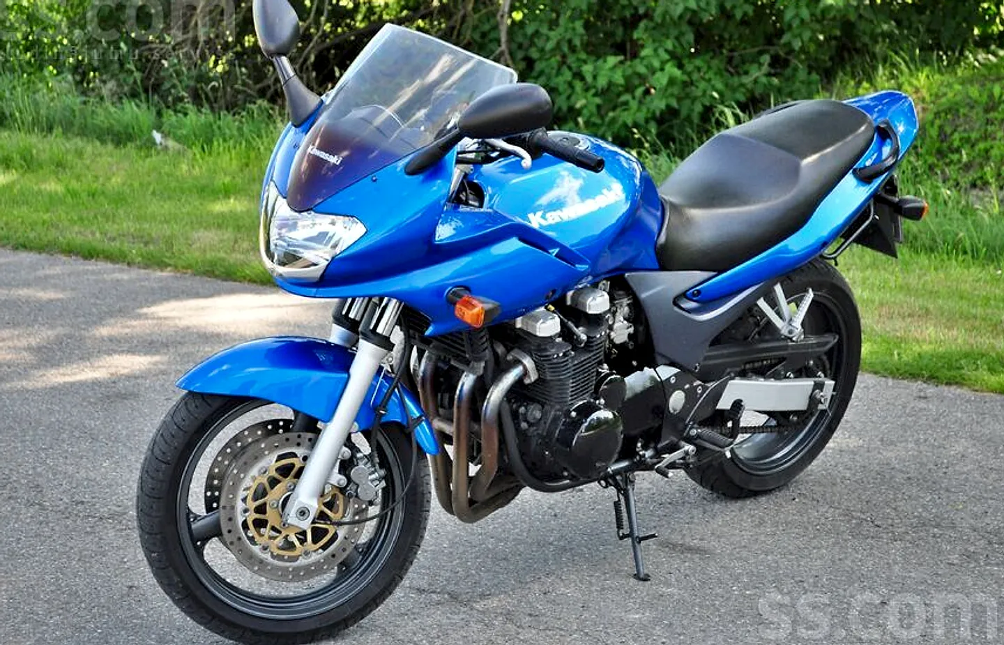 Kawasaki Zr750, 2001. gads
