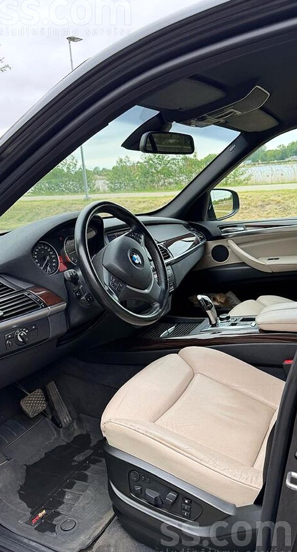 BMW X5 — foto 5