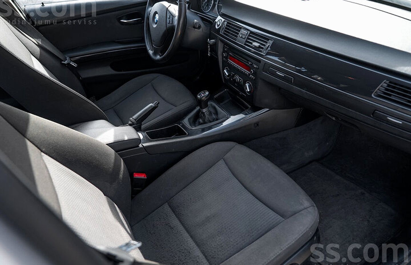 BMW 320 — foto 6