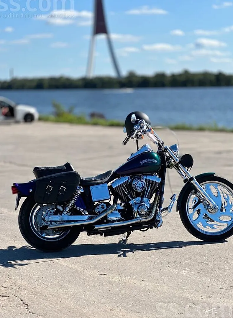 Harley-Davidson Fxdwg, 2000. gads
