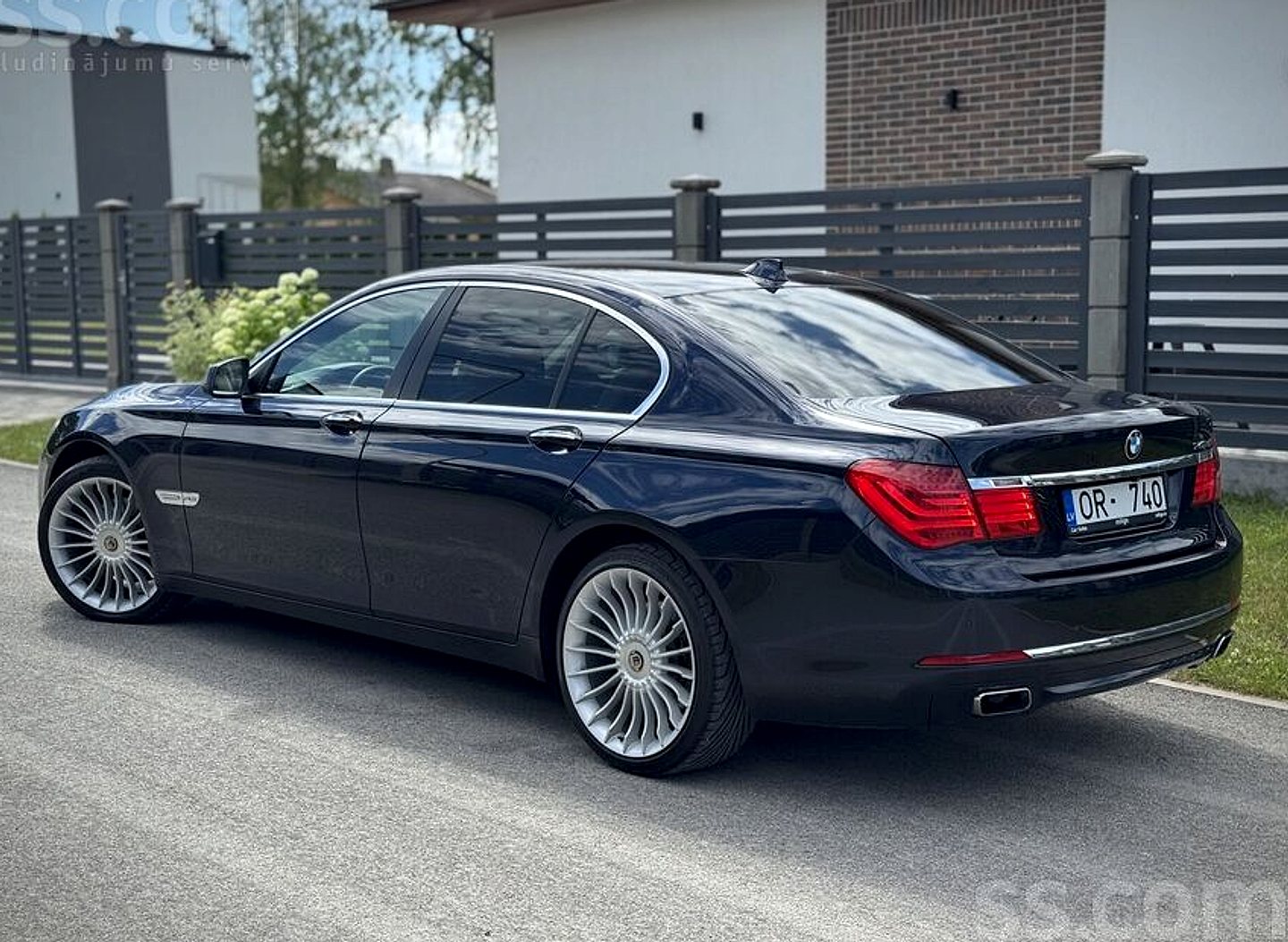 BMW 740 — foto 3
