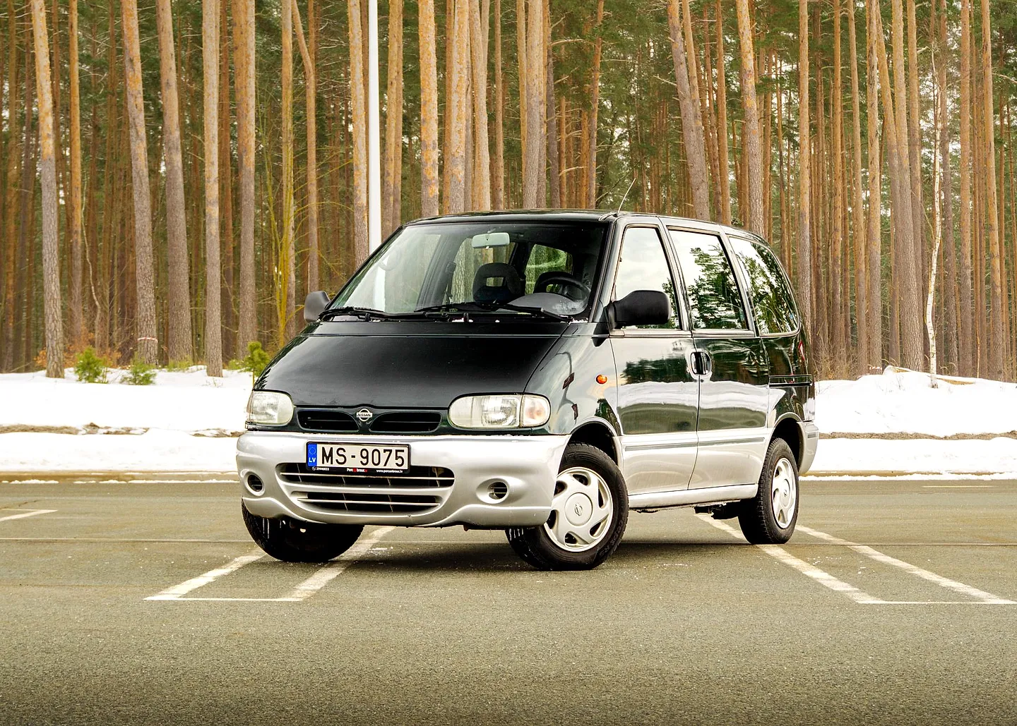 Nissan Serena, 2000. gads
