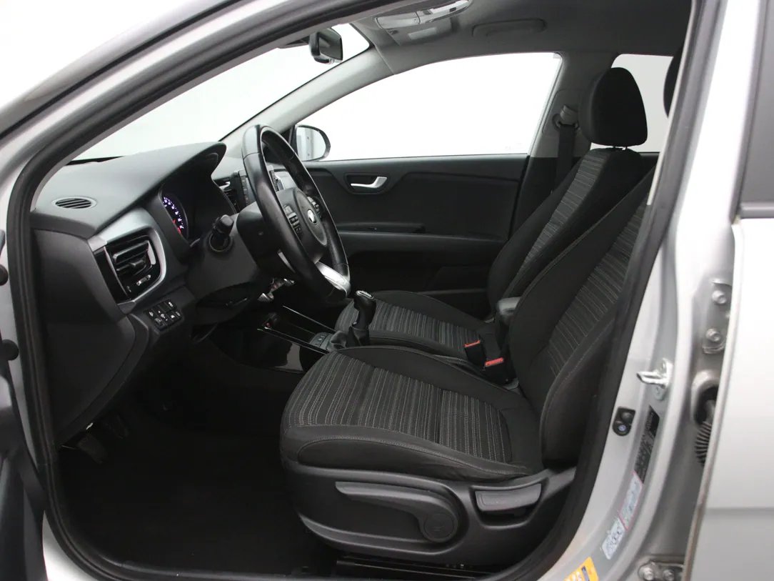 KIA Stonic — foto 5