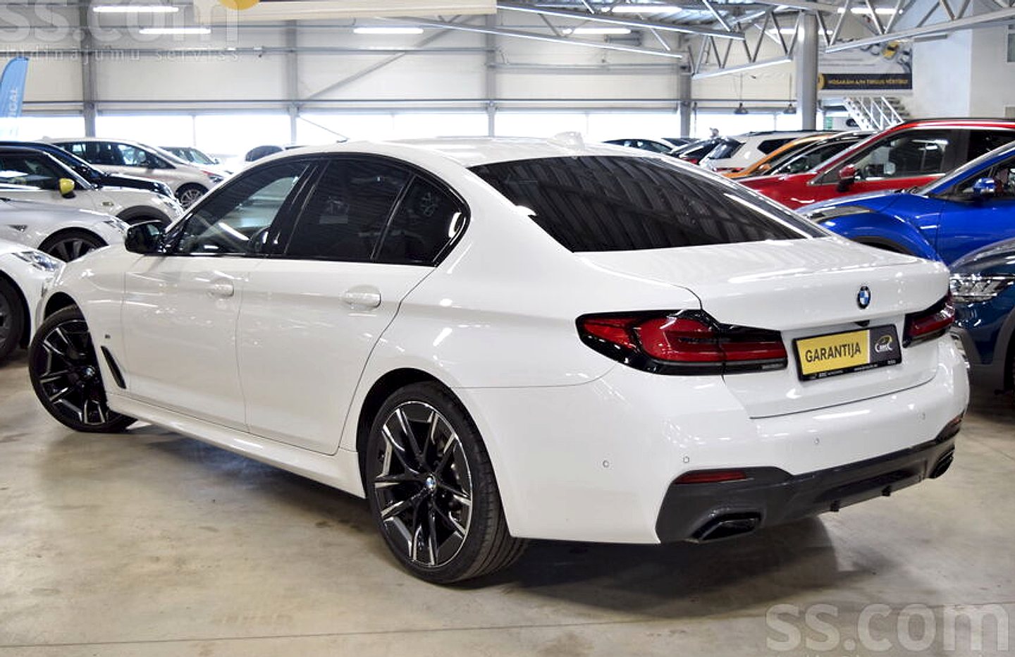 BMW 530 — foto 2