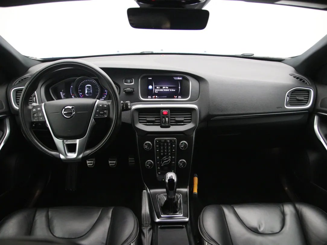 Volvo V40 — foto 3