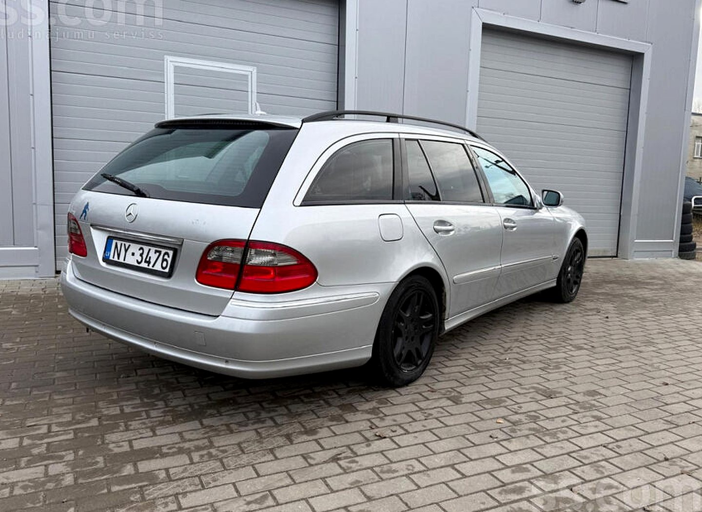Mercedes-Benz E220 — foto 5