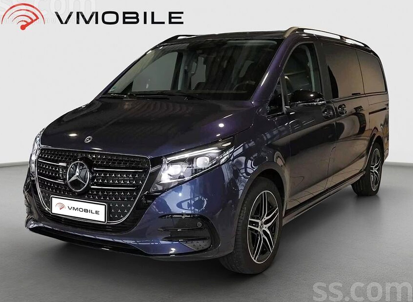 Mercedes-Benz V300, 2024. gads