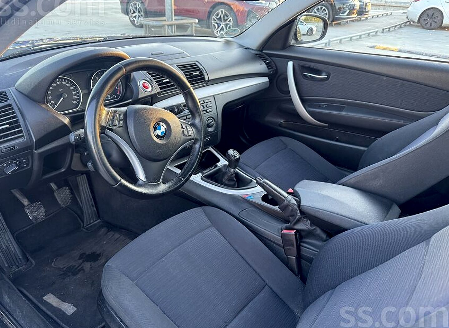 BMW 118 — foto 6