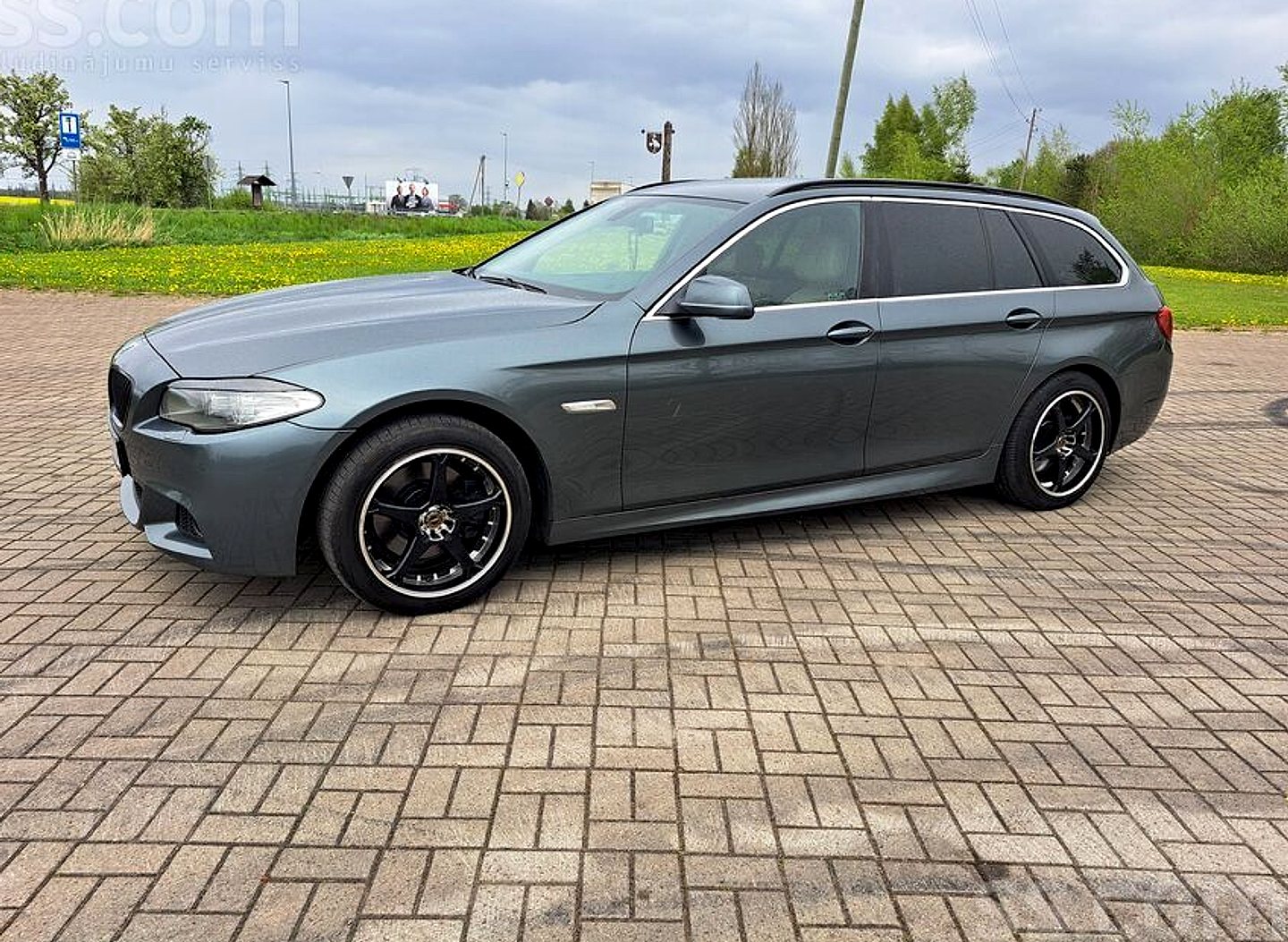 BMW 520 — foto 2