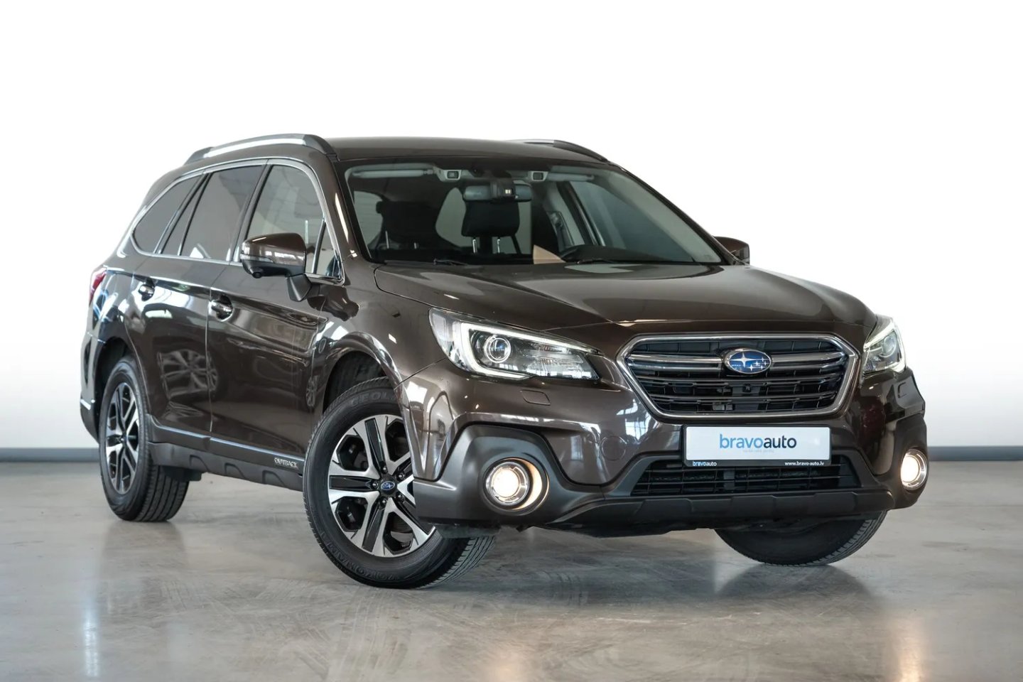 Subaru OUTBACK — foto 2