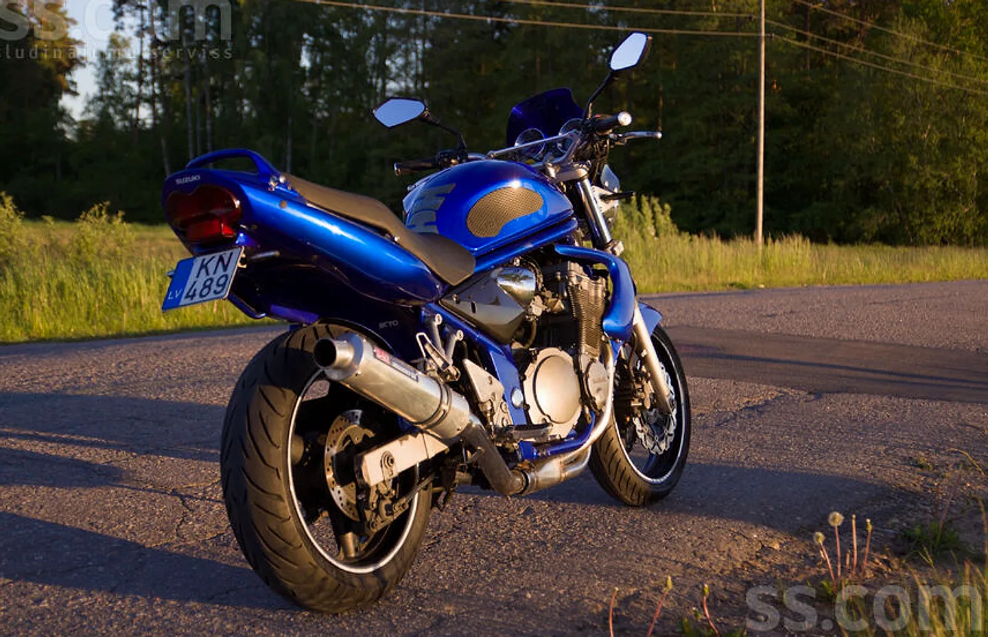 Suzuki Gsf, 2001. gads