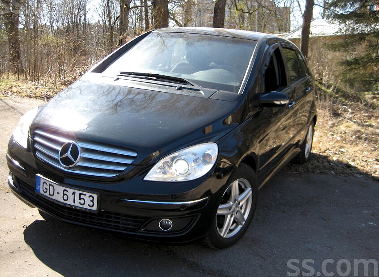 Mercedes-Benz B180 — foto 2