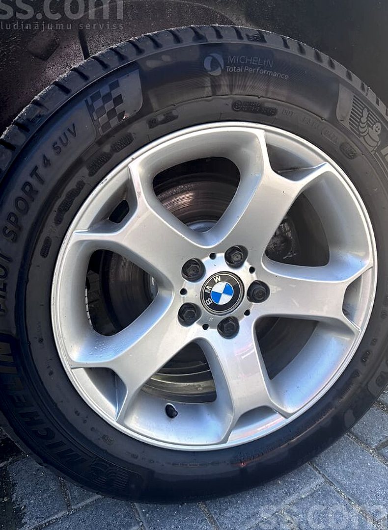 BMW X5 — foto 2