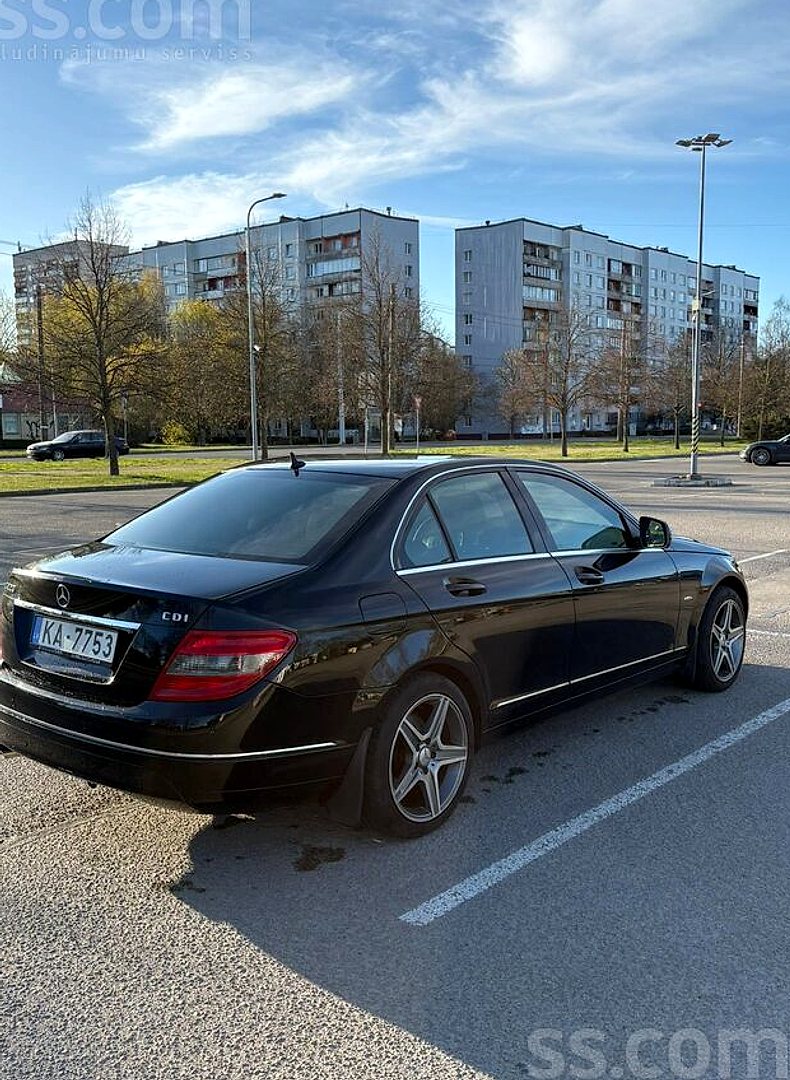 Mercedes-Benz C220 — foto 5