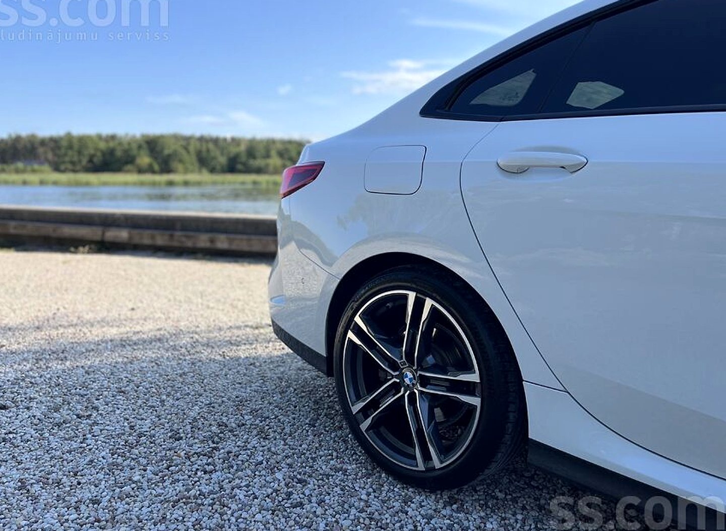 BMW 218 — foto 5