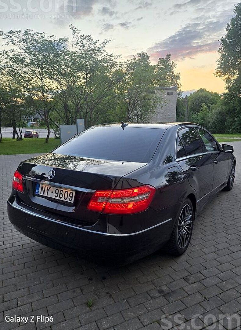 Mercedes-Benz E200 — foto 3
