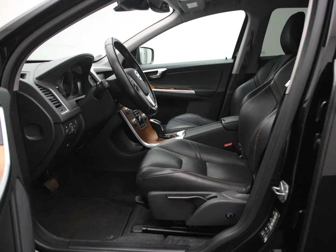 Volvo Xc60 — foto 5