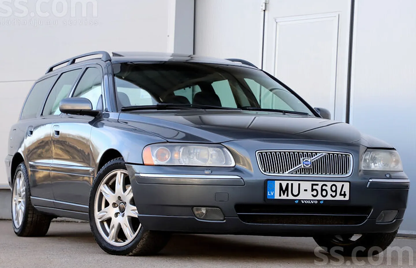 Volvo V70, 2004. gads