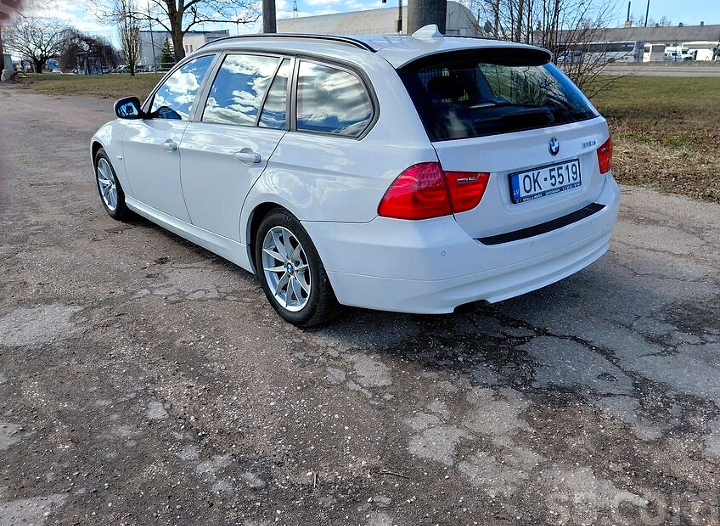 BMW 318 — foto 6