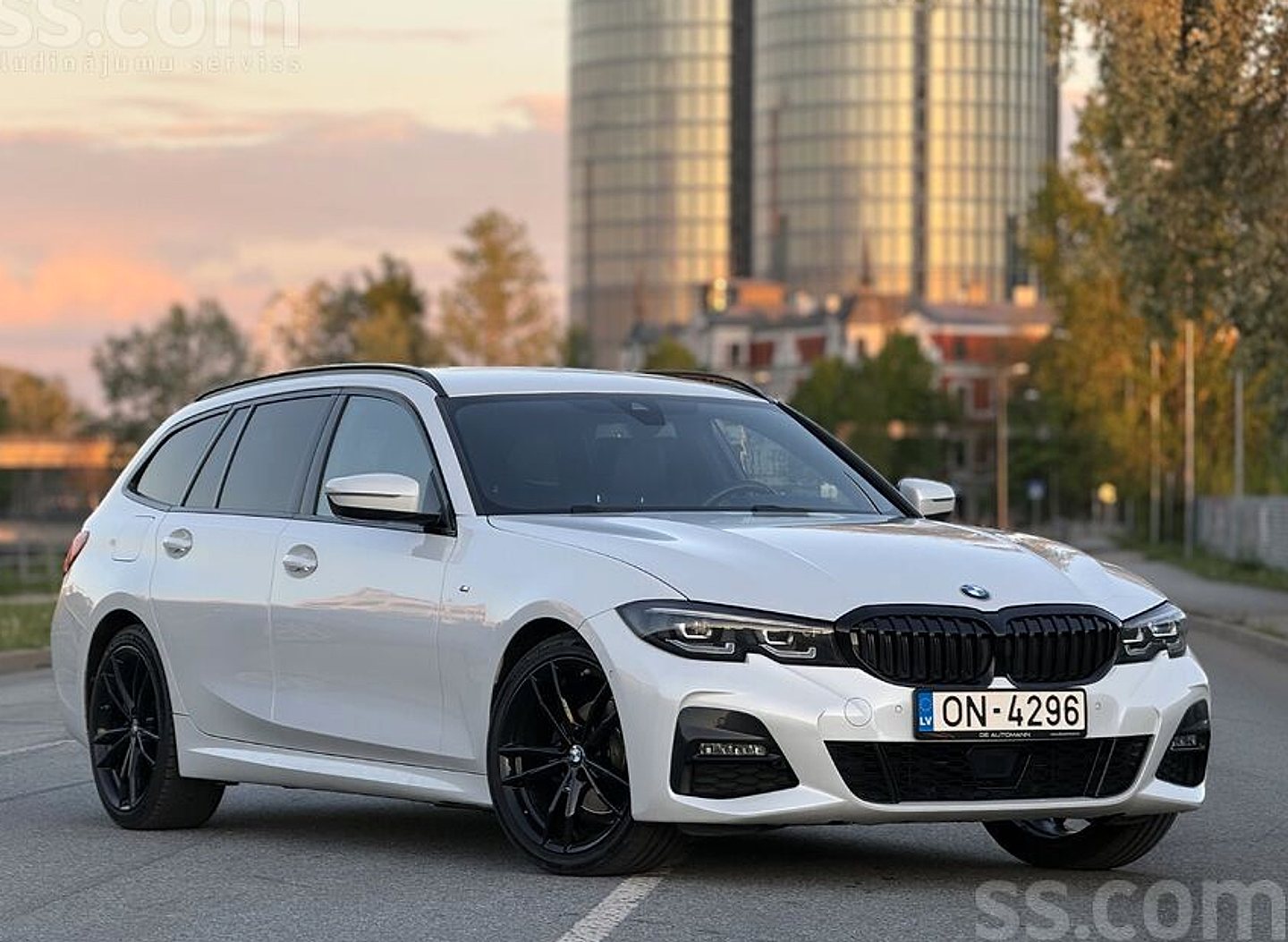 BMW 320 — foto 4