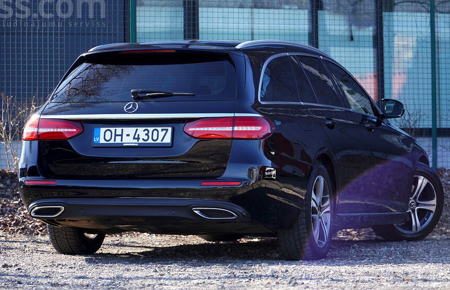 Mercedes-Benz E220 — foto 6