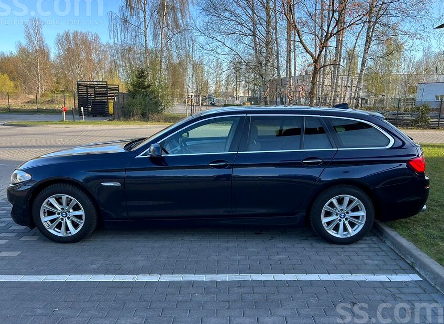 BMW 520 — foto 4