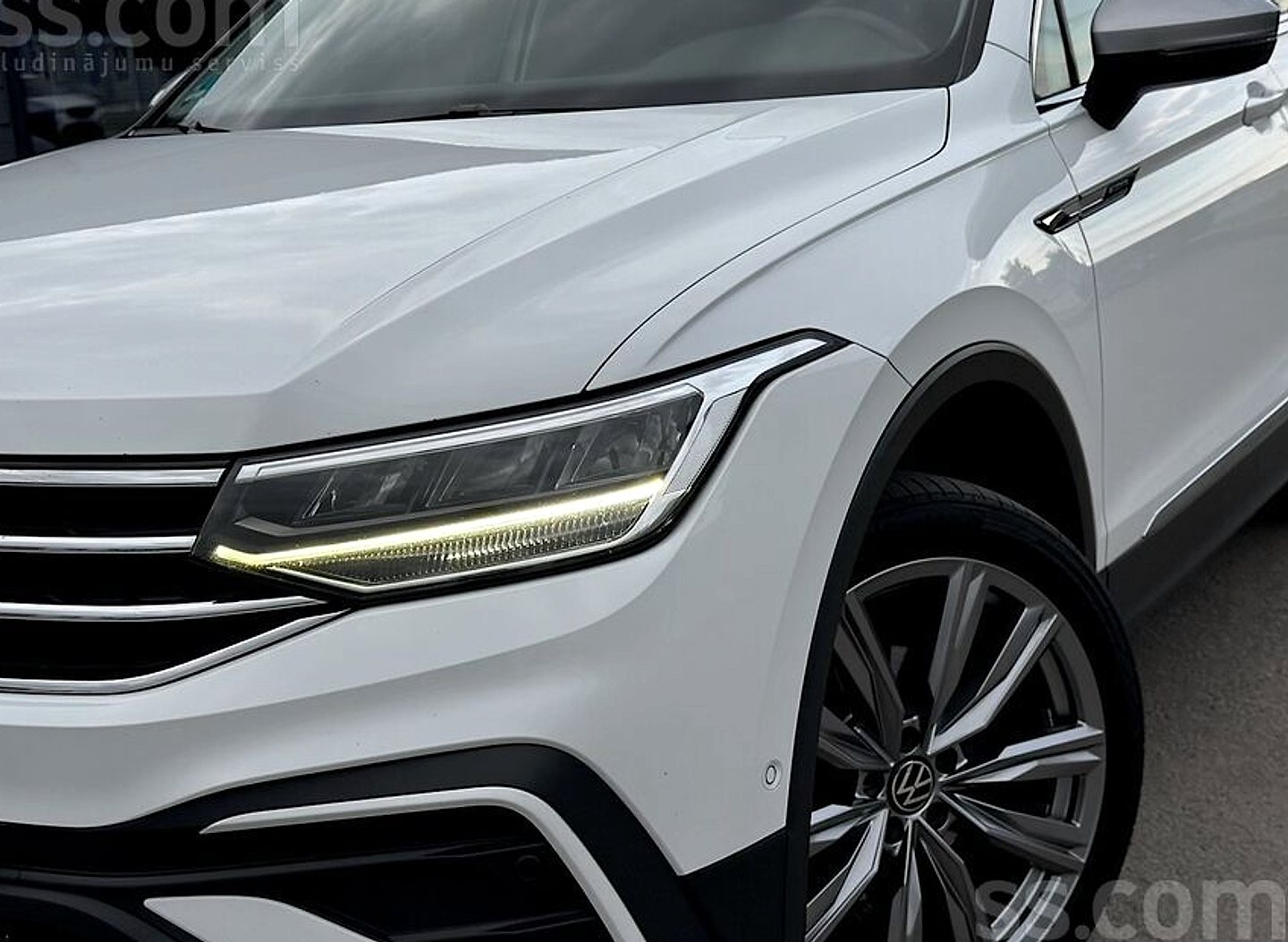 Volkswagen Tiguan — foto 6