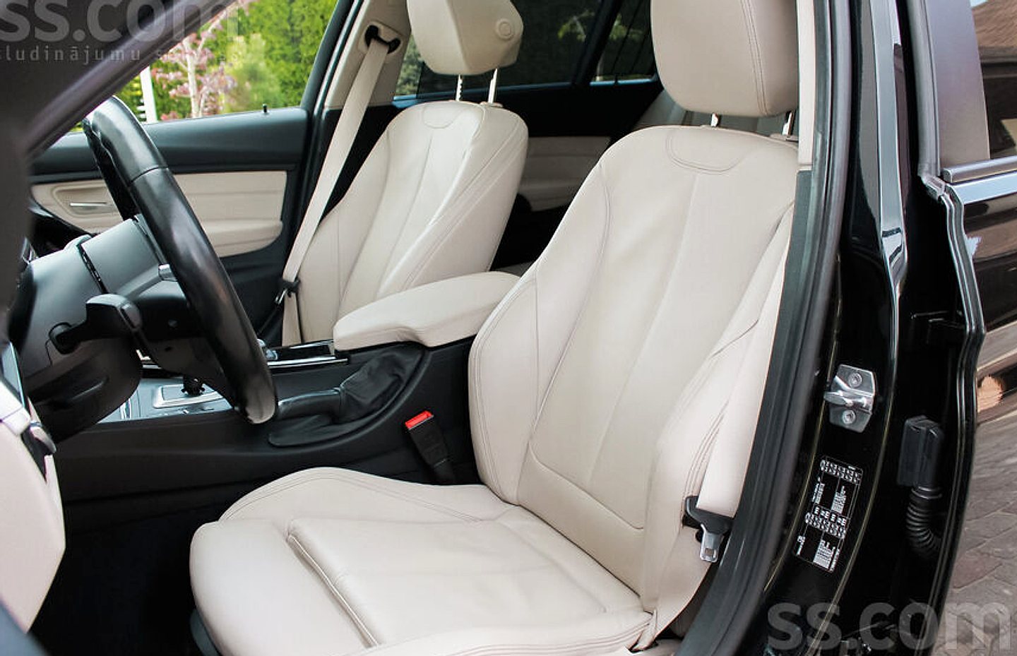 BMW 320 — foto 6