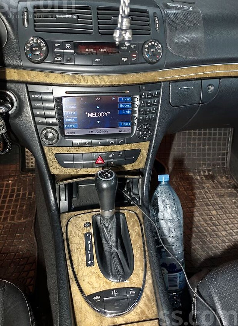 Mercedes-Benz E320 — foto 6