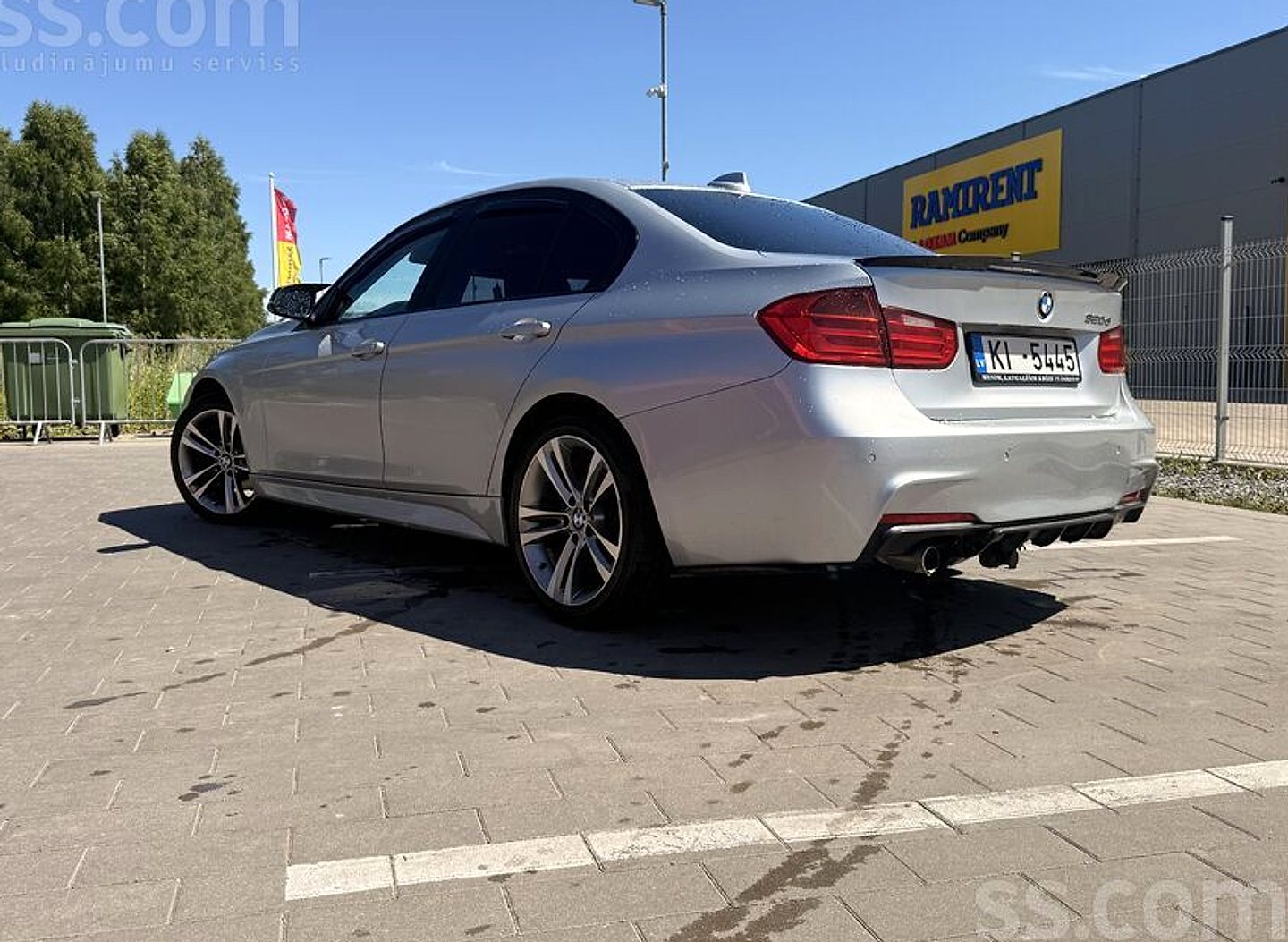 BMW 320 — foto 2
