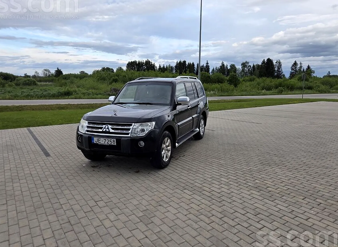 Mitsubishi Pajero, 2012. gads