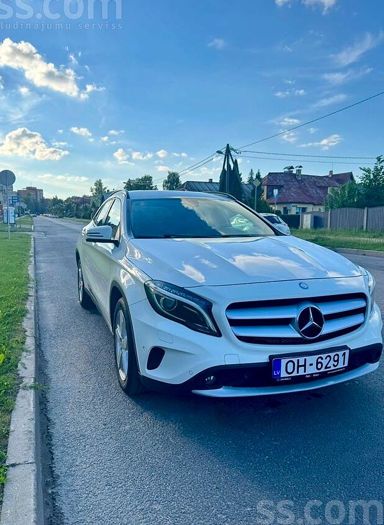 Mercedes-Benz GLA200 — foto 3
