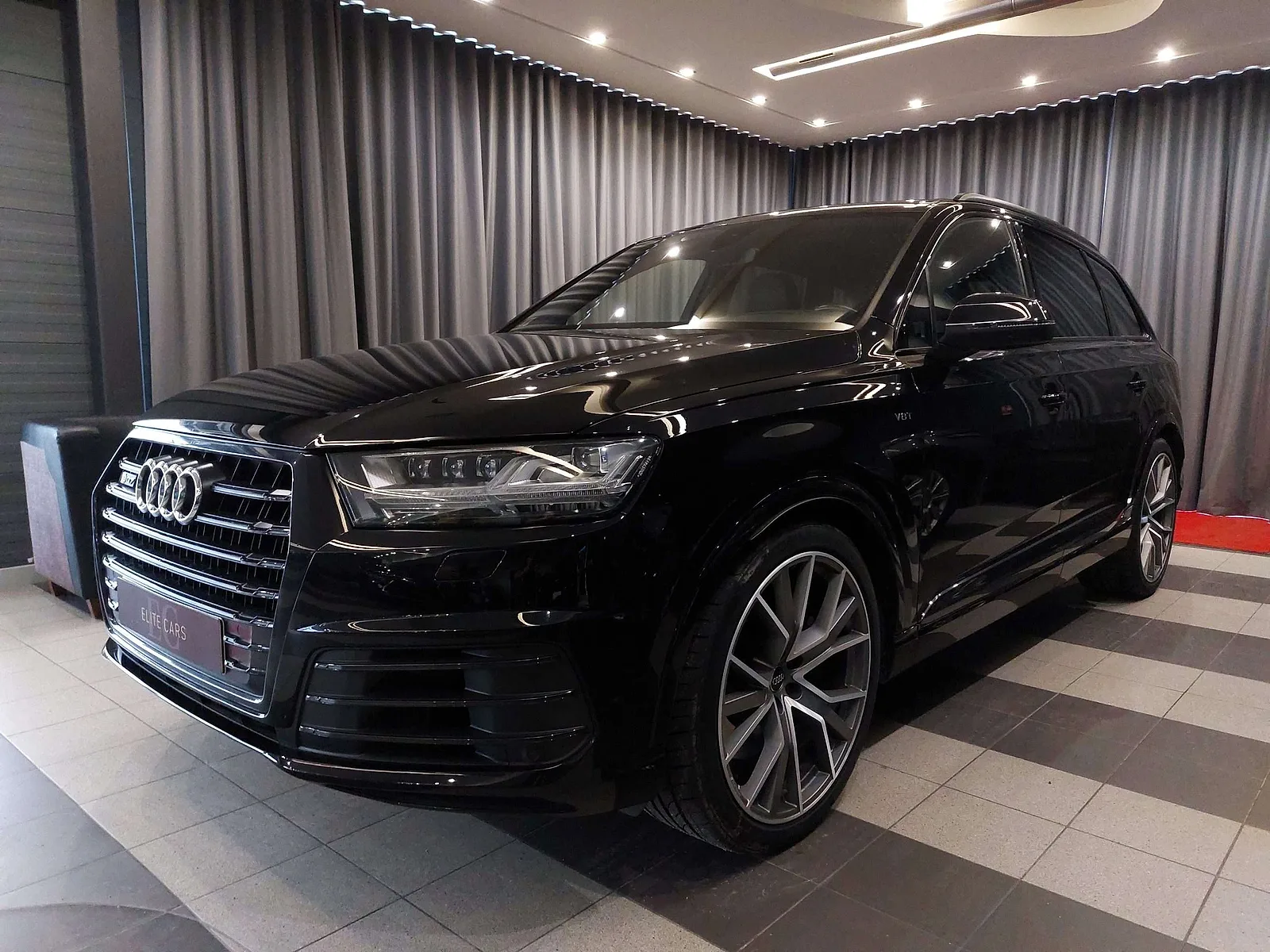 Audi SQ7 S Line, 2018. gads