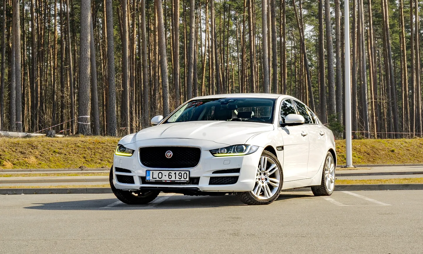 Jaguar XE, 2017. gads
