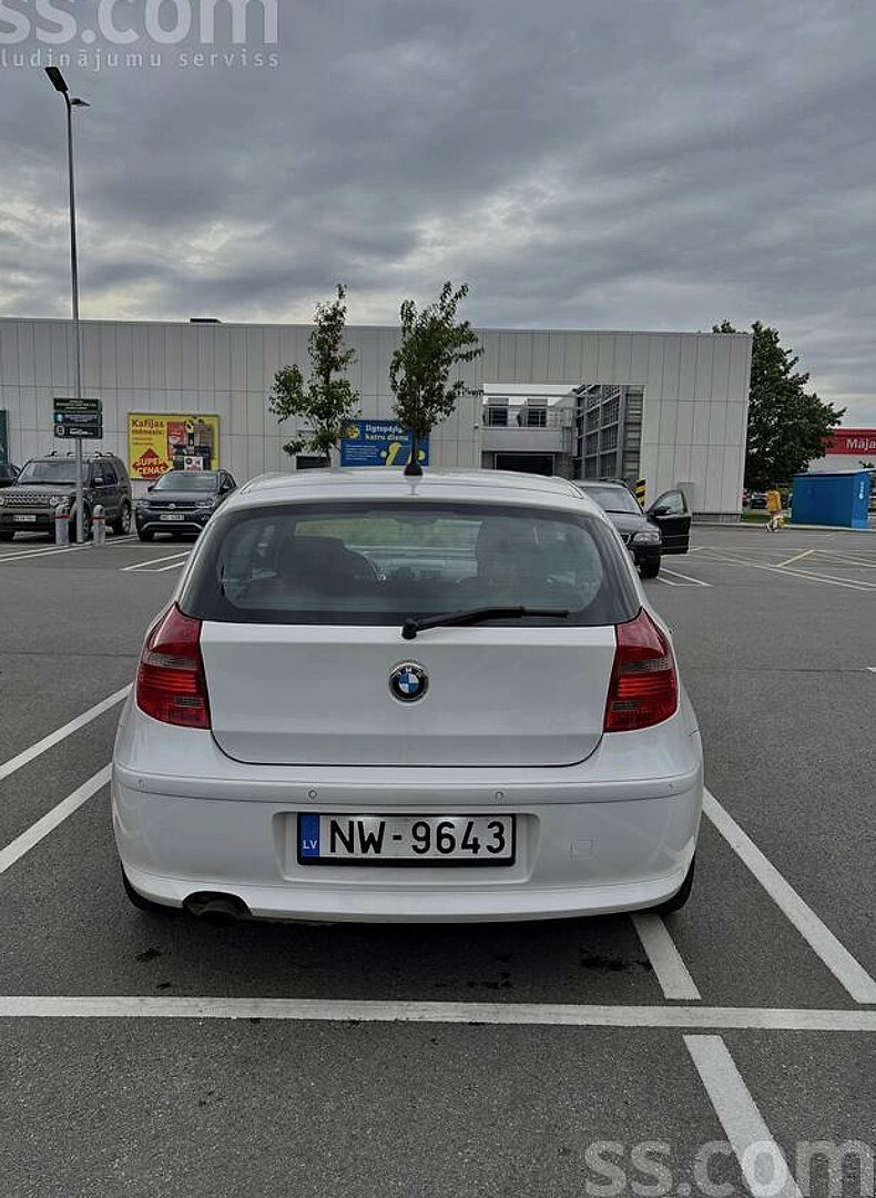 BMW 118 — foto 5