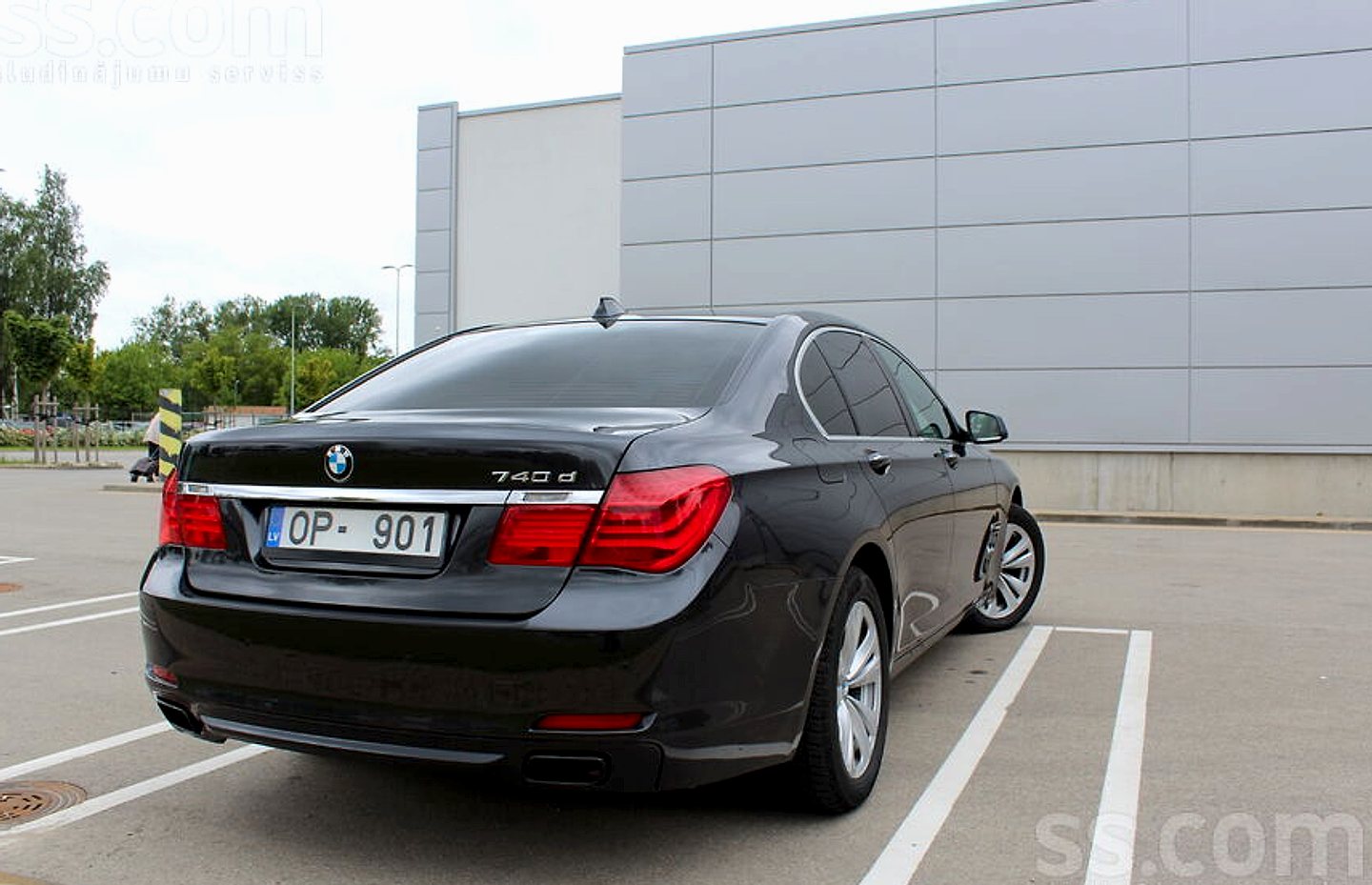 BMW 740 — foto 4