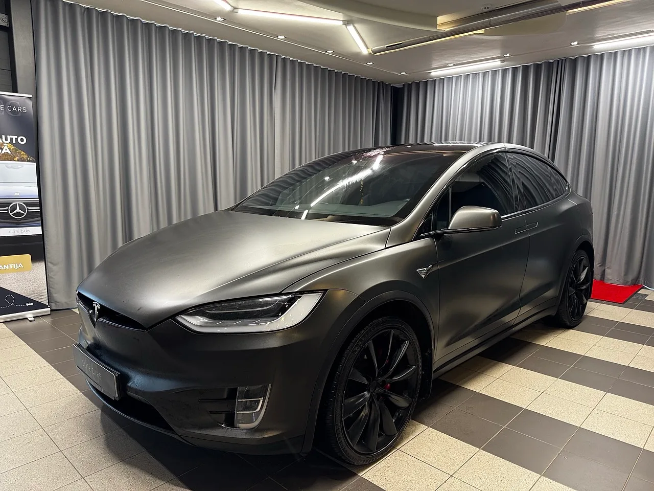 Tesla Model X Performance, 2017. gads