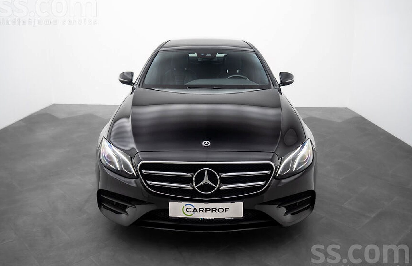 Mercedes-Benz E300 — foto 2