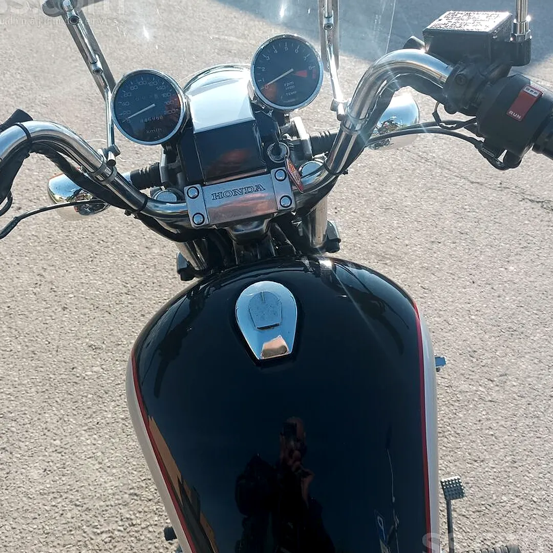 Honda Vt 700 shadow, 1985. gads