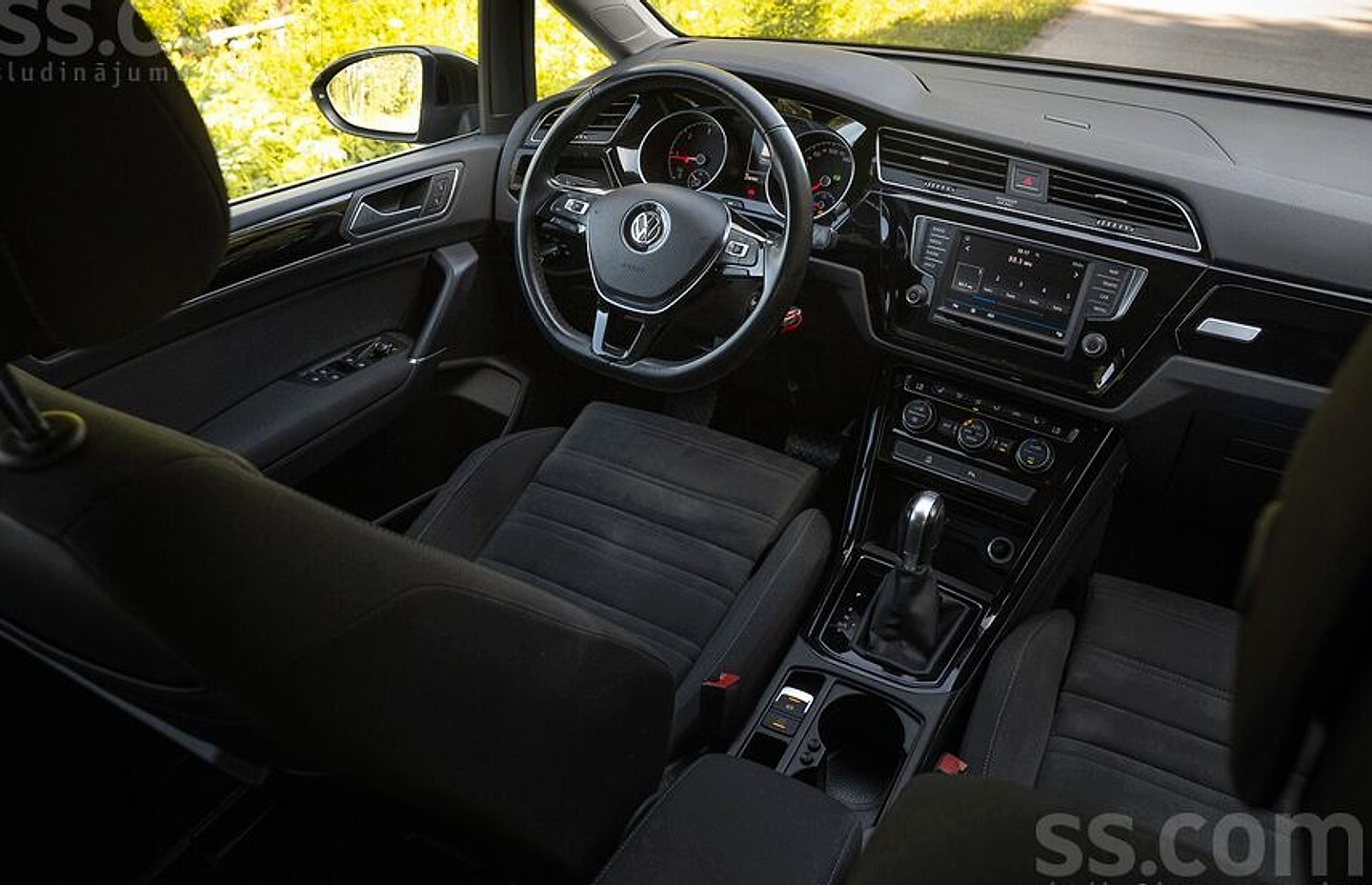 Volkswagen Touran — foto 6