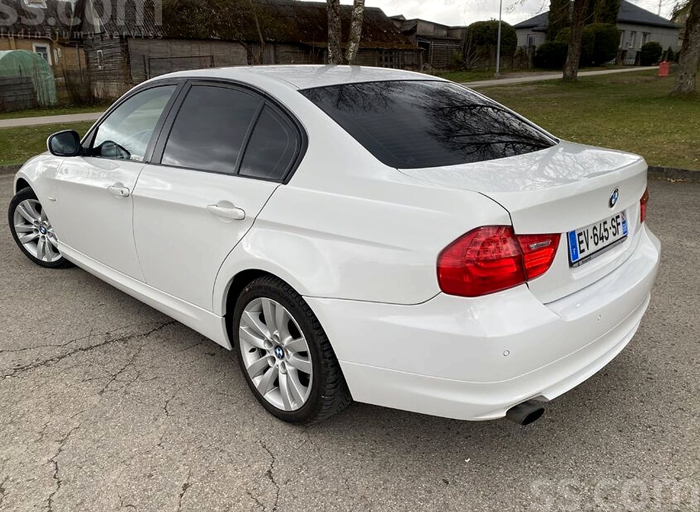 BMW 320 — foto 6