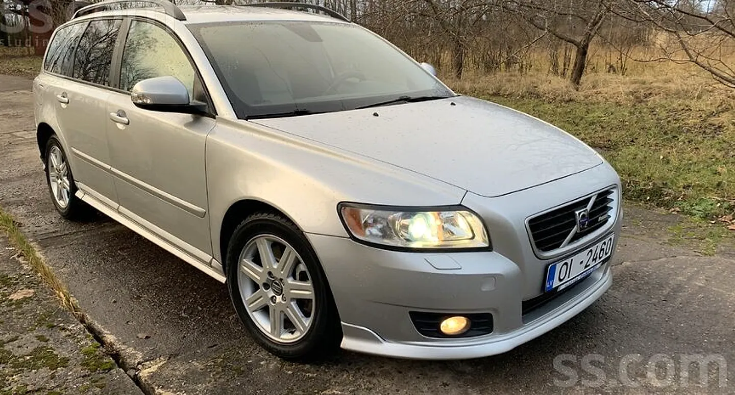 Volvo V50, 2010. gads