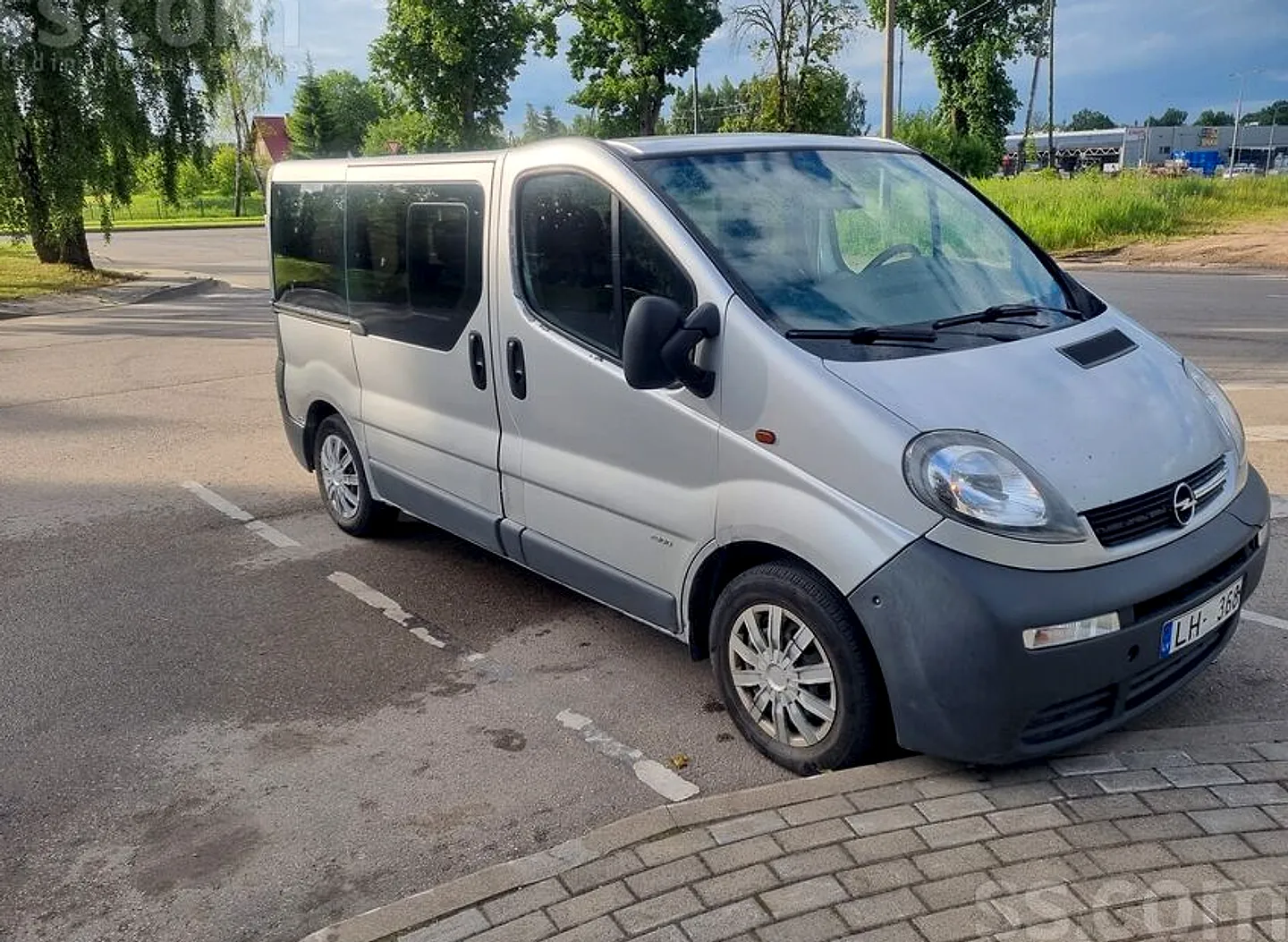 Opel Vivaro, 2002. gads