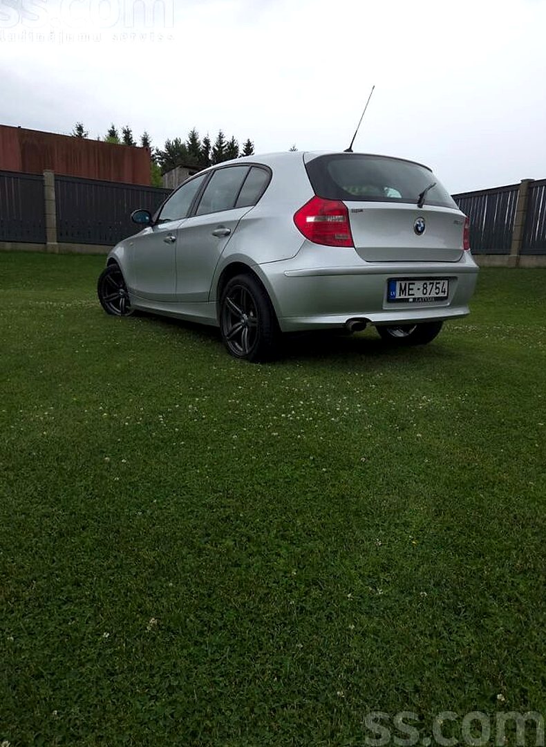 BMW 118 — foto 6
