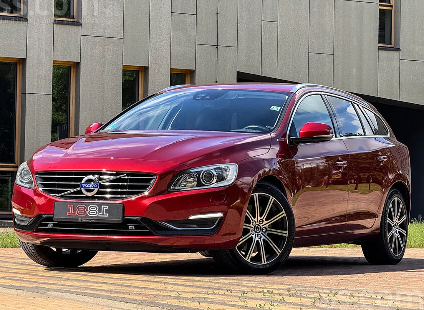 Volvo V60, 2015. gads