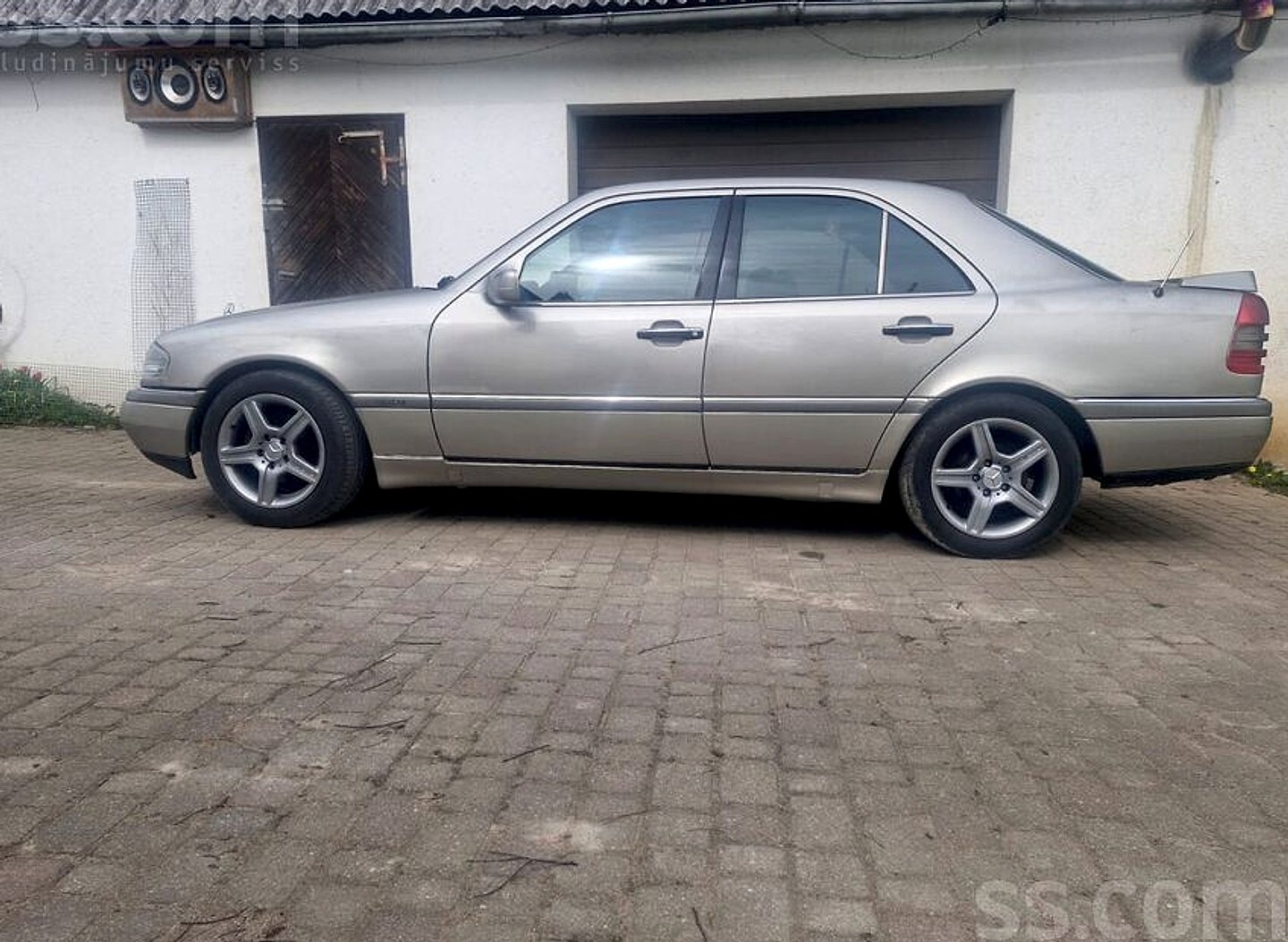 Mercedes-Benz C250, 1994. gads