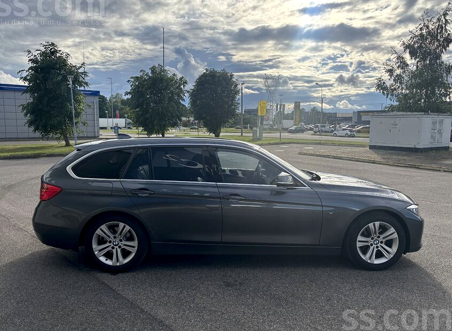 BMW 320 — foto 6