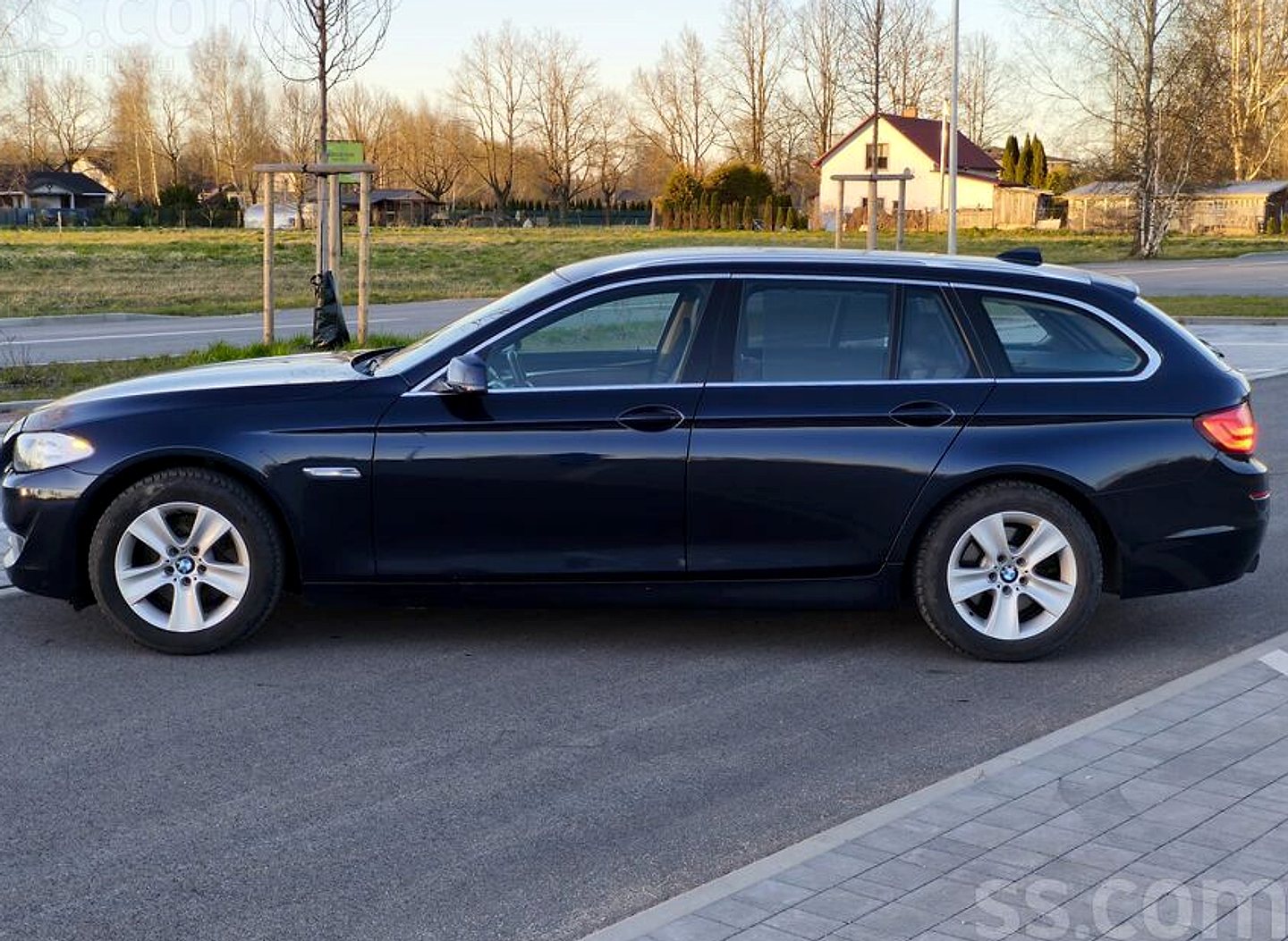 BMW 520 — foto 3